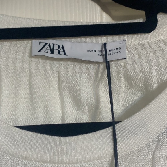 [SOLD] ZARA White flouncy summer light cloth top - Picture 4 of 4